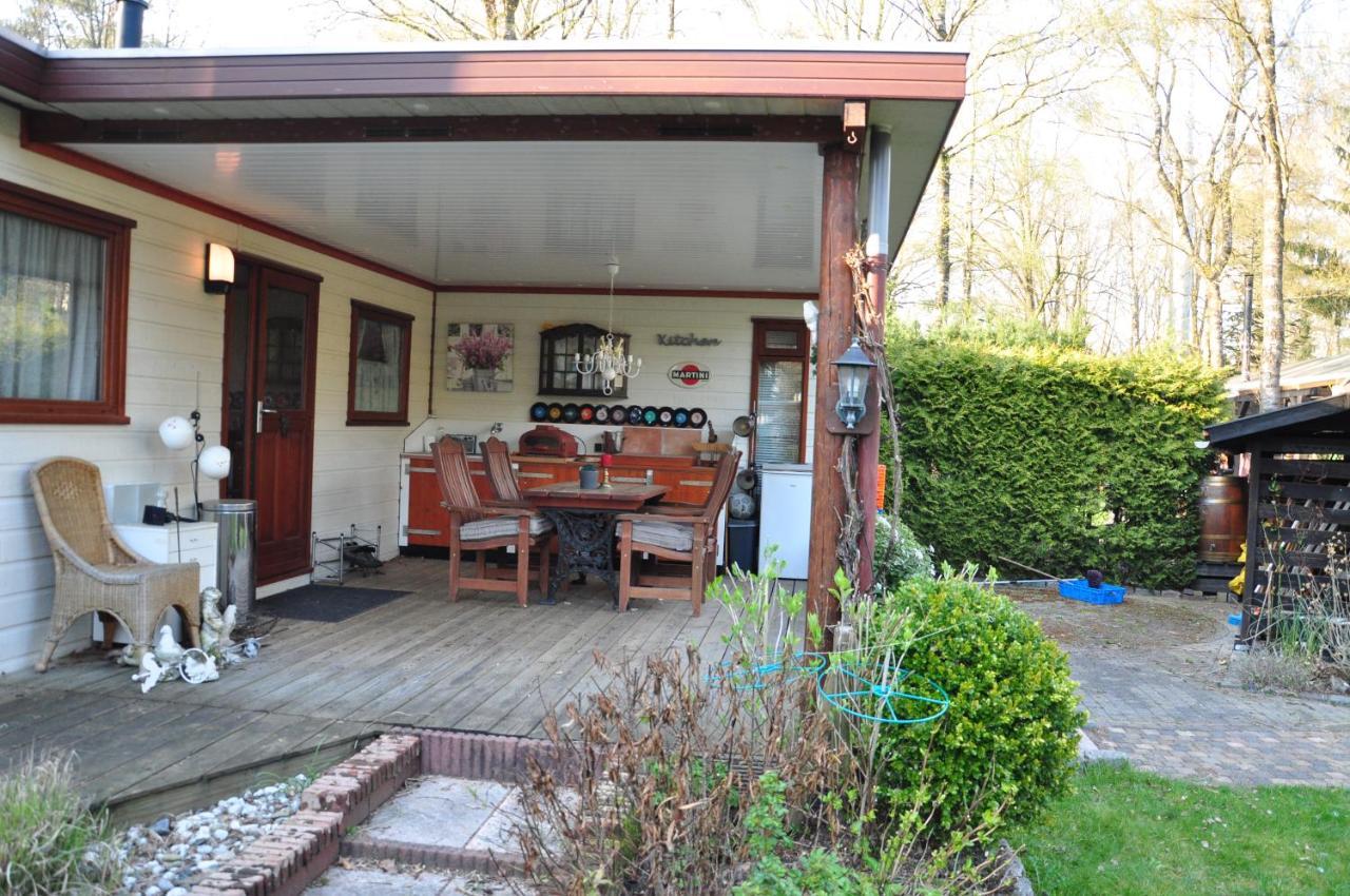 Sfeervol, Ruim En Luxe Chalet In Bosrijke Omgeving Villa Diessen Luaran gambar